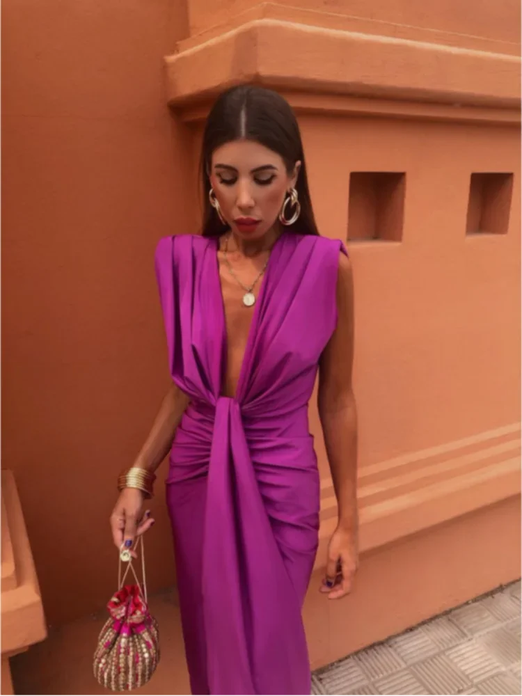 Penelope | Lang Knytt Kjole – Eleganse Og Sensuell Touch