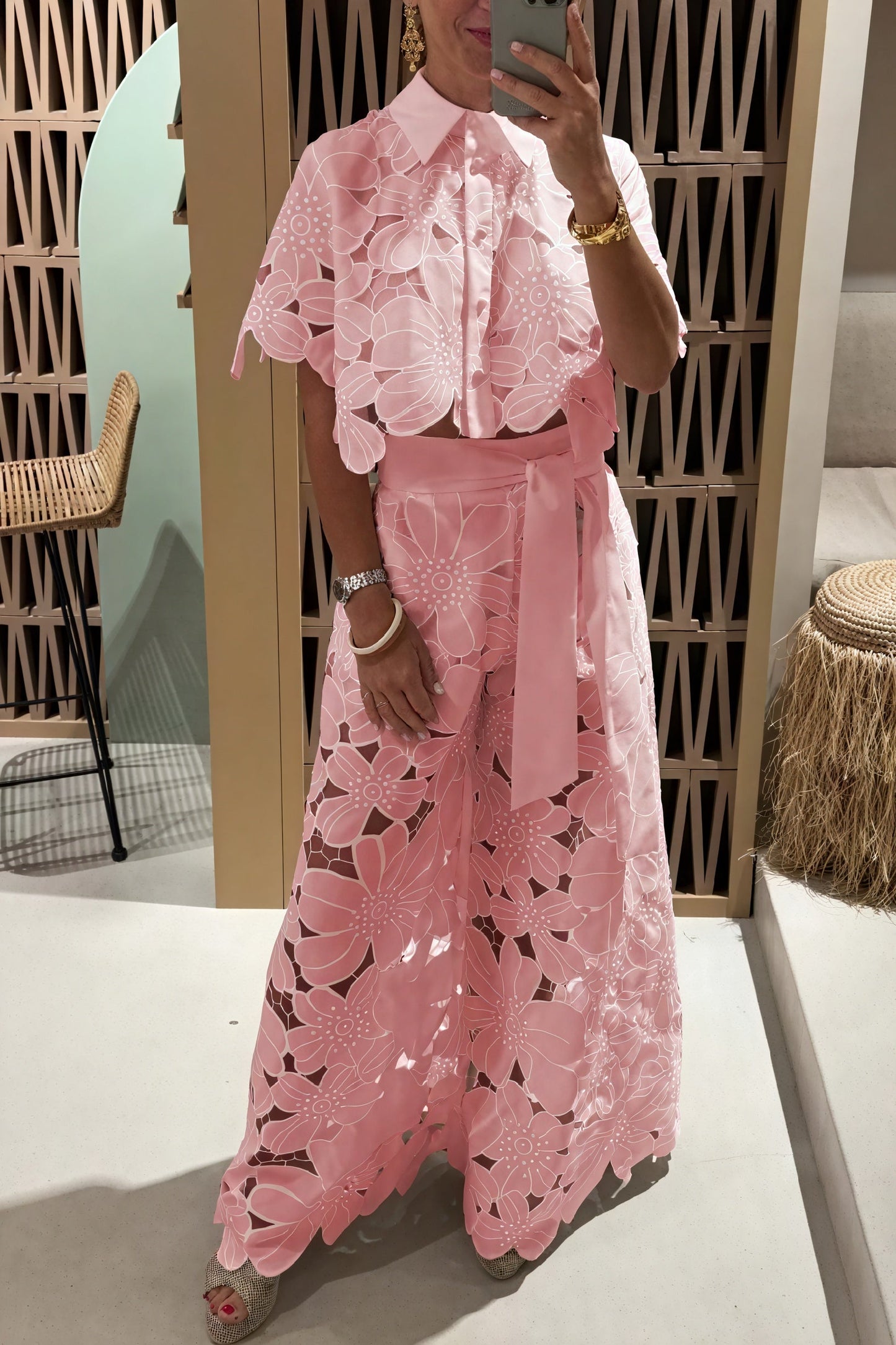 Tricia | Ensemble Brodé – Elegant Floral Og Struktureret Snit