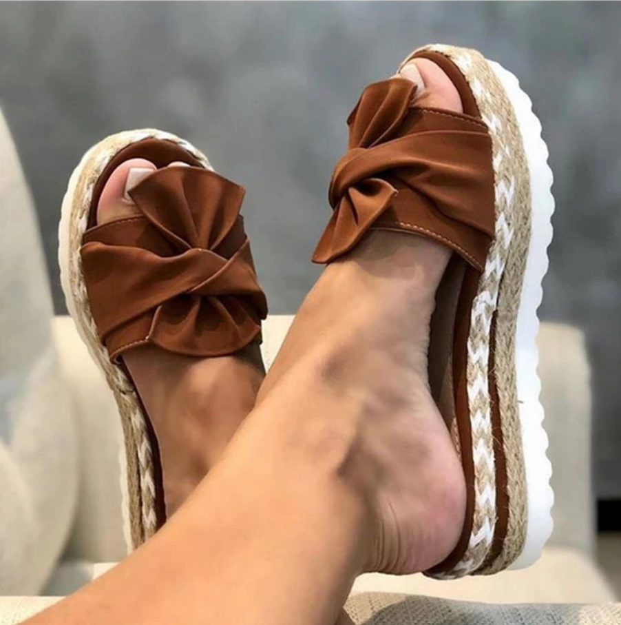 Malvina | Sandalen Met Knoop En Perfecte Steun