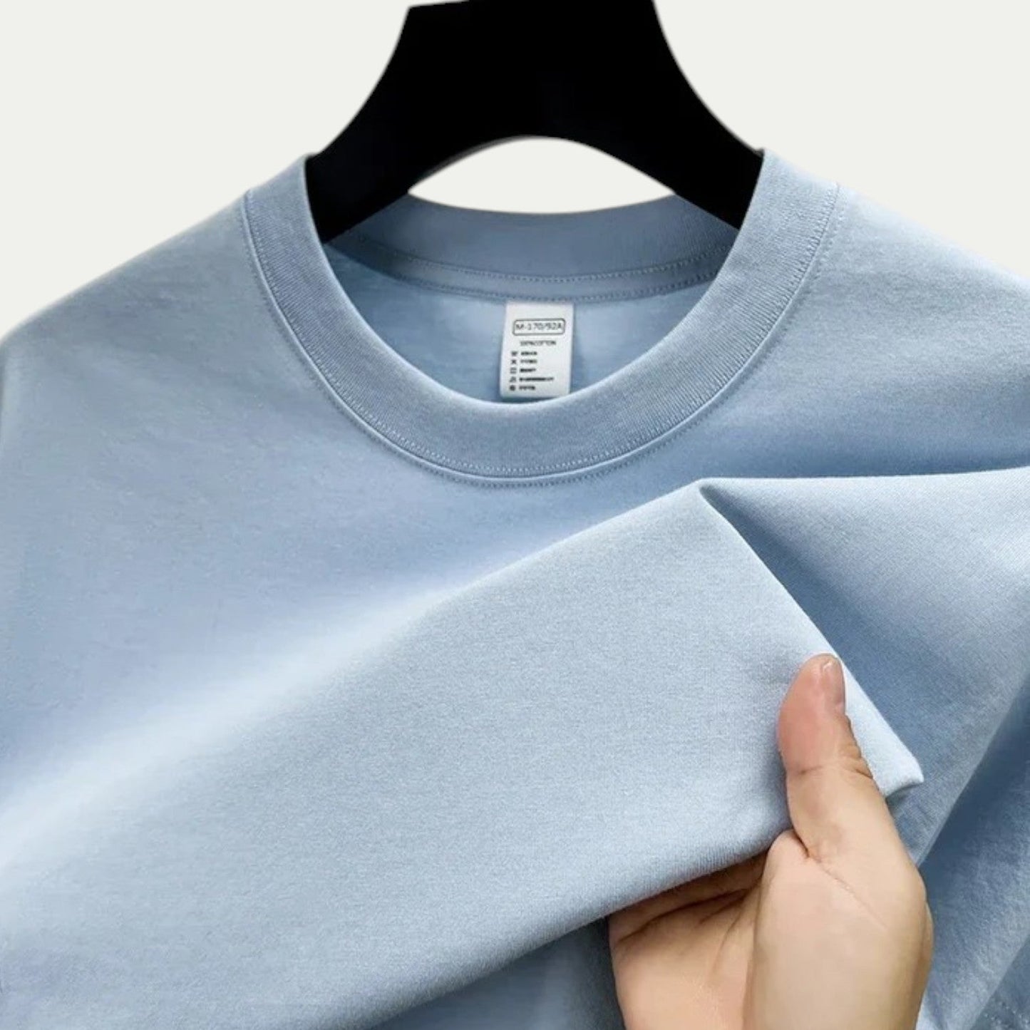Rivaldo| T-shirt Luźny – Minimalistyczna Elegancja i Miękki Dotyk 