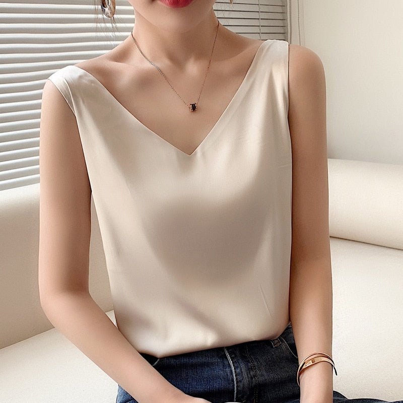 Antoinette | Trigala Tank Top – Summer Lightness and Guaranteed Style 
