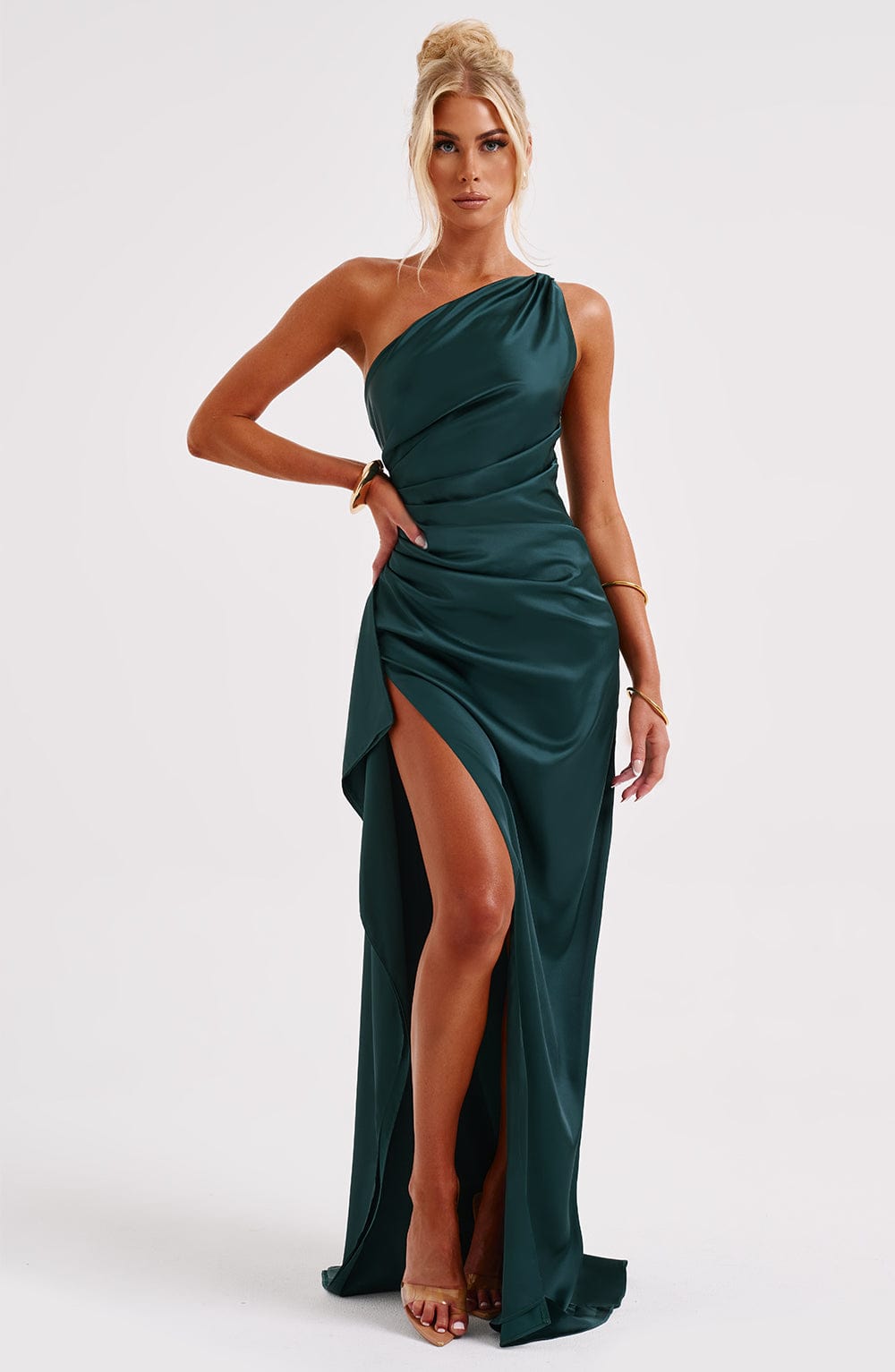 Lucienne | Evening Dress – Assumed Glamour and Sublime Curves 