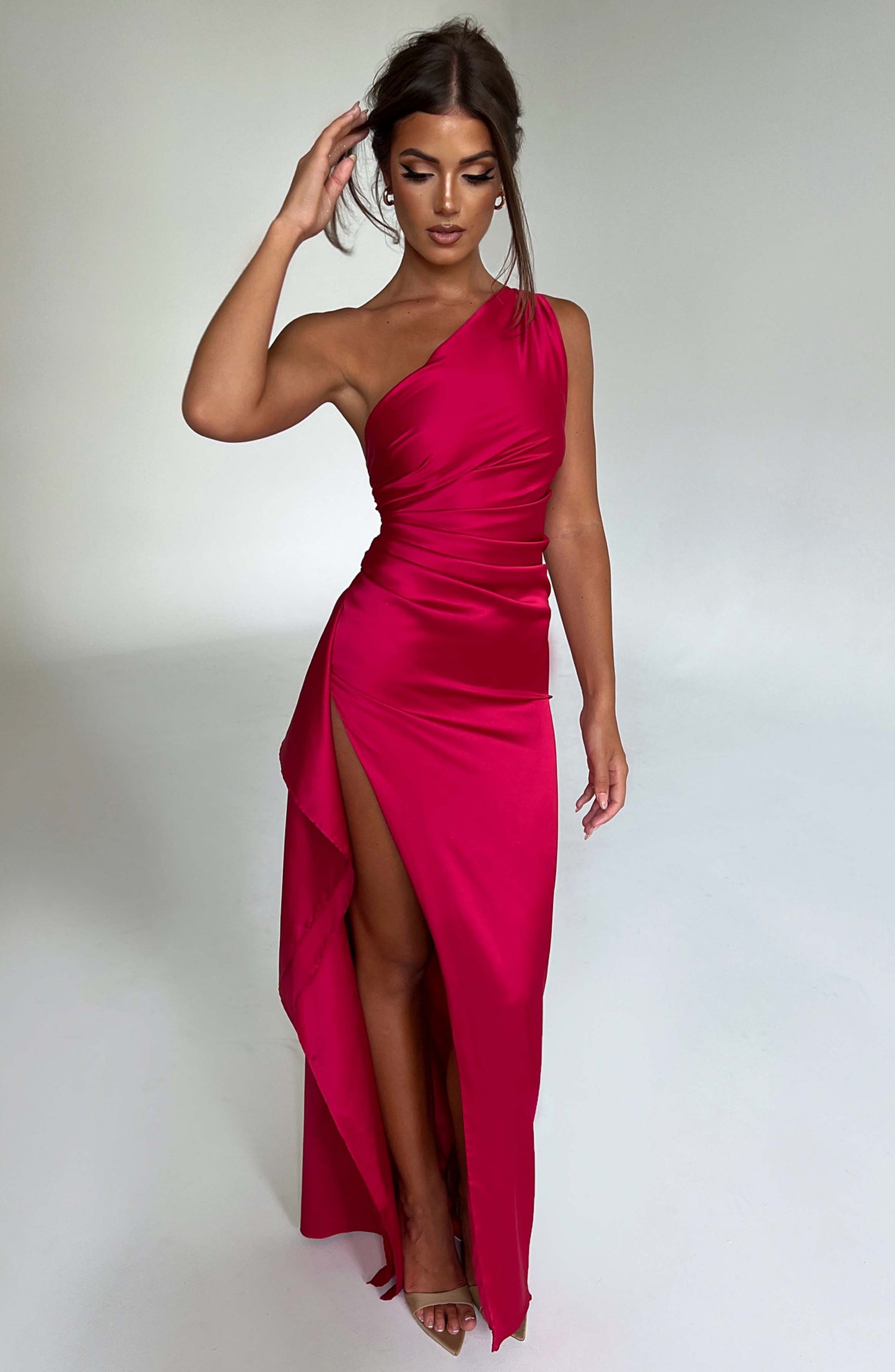 Lucienne | Evening Dress – Assumed Glamour and Sublime Curves 